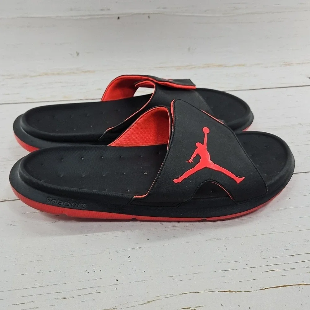 Jordan RCVR Slides Mens 12 Black‎ Red Sandals Logo Solarsoft Comfort 558888-4019